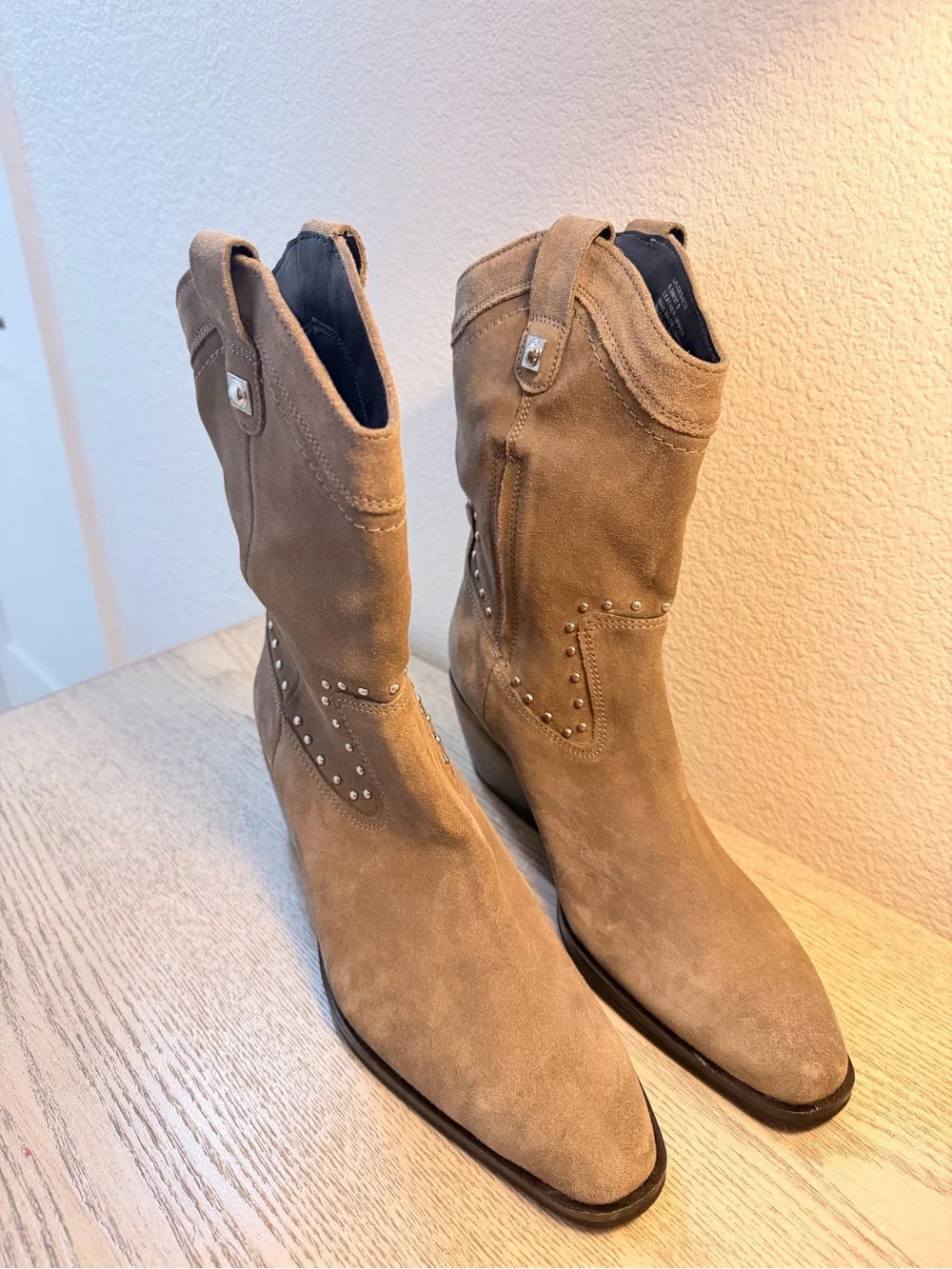 Lucky Brand Suede Western Ankle Boots 7.5 like new
